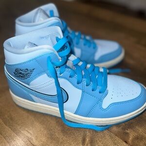 Air Jordan 1 SE mid High-Top Sneakers
